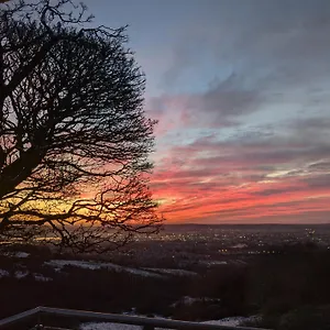 https://cavehill-city-view-belfast.belfasthotelsireland.com