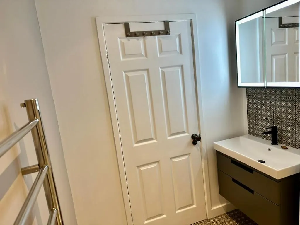 The Retreat, Luxury Studio Apartment In Bath With Parking United Kingdom